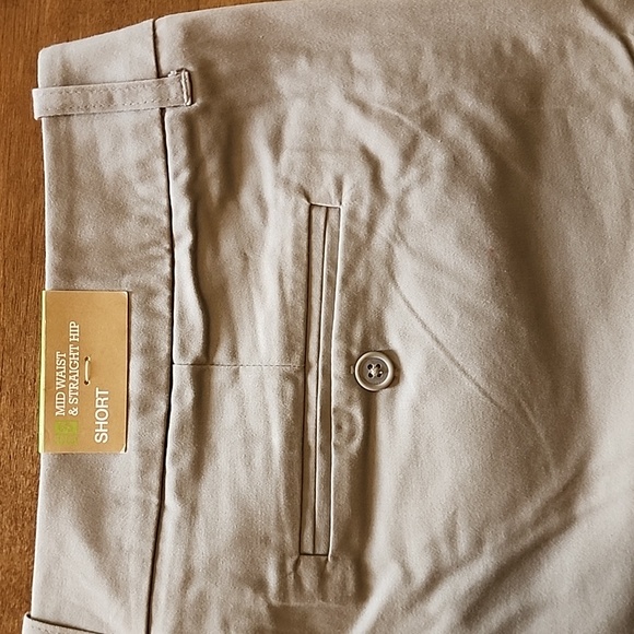 Mossimo Bermuda Shorts - Size 16 - NWT - Picture 5 of 10